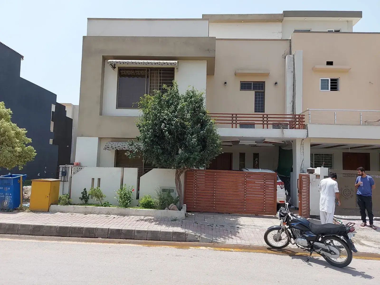 Contemporary corner home with garden, delivered by EEZY HOMES in Bahria Town Phase 8, Rawalpindi (photo 1 of 1)